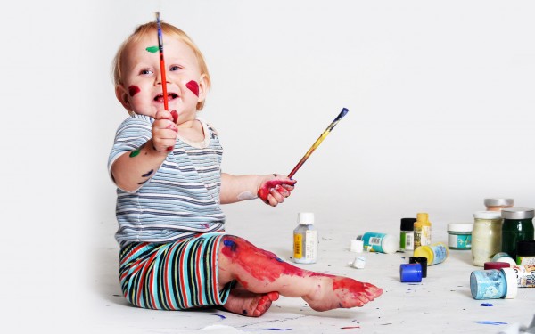 Cute-Baby-Painter-600x375